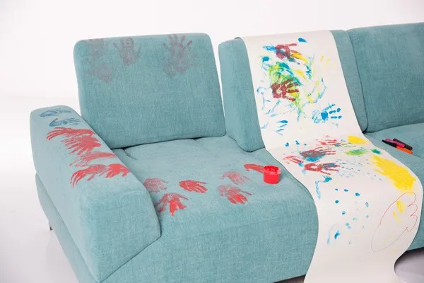 Sedačky s unikátním potahovým materiálem