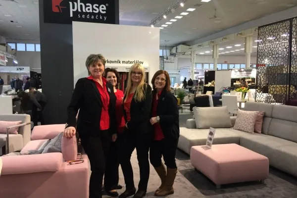 Sedačky Phase opět zakotvili na největší nábytkářské výstavě